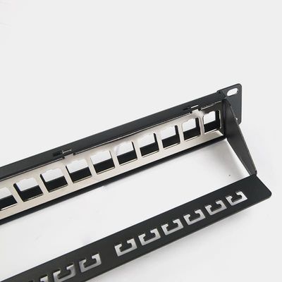 Panel sieciowy RJ45 24 porty 1U Keystone C5 / C5E C6 z paskiem zarządzania